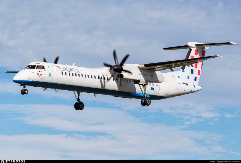 Maldivian Dash-8 q300 Seat 2k