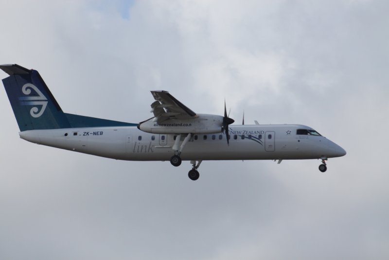 DHC-8-100 Dash 8