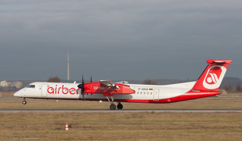 De Havilland Canada Dash 8-400 на земле