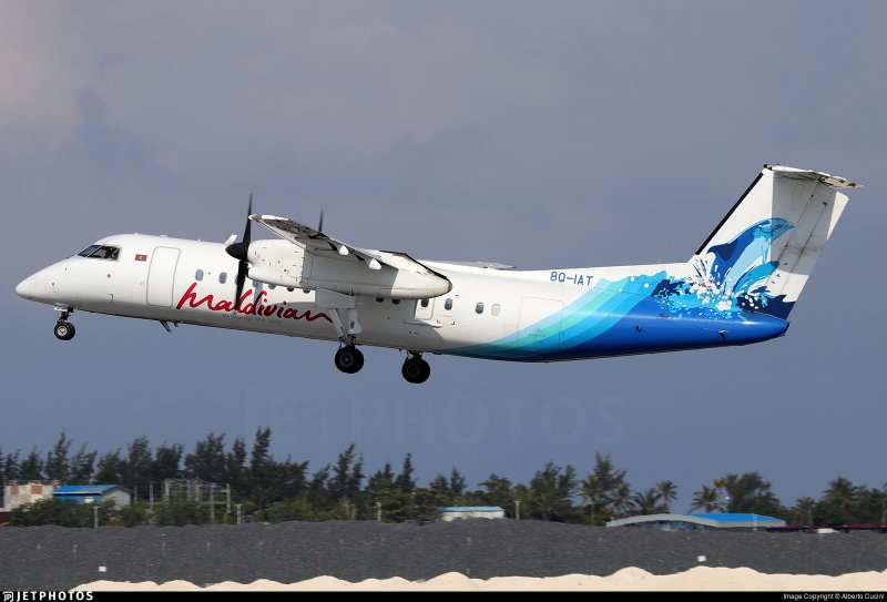 Bombardier Dash 8 q400 AIRBALTIC