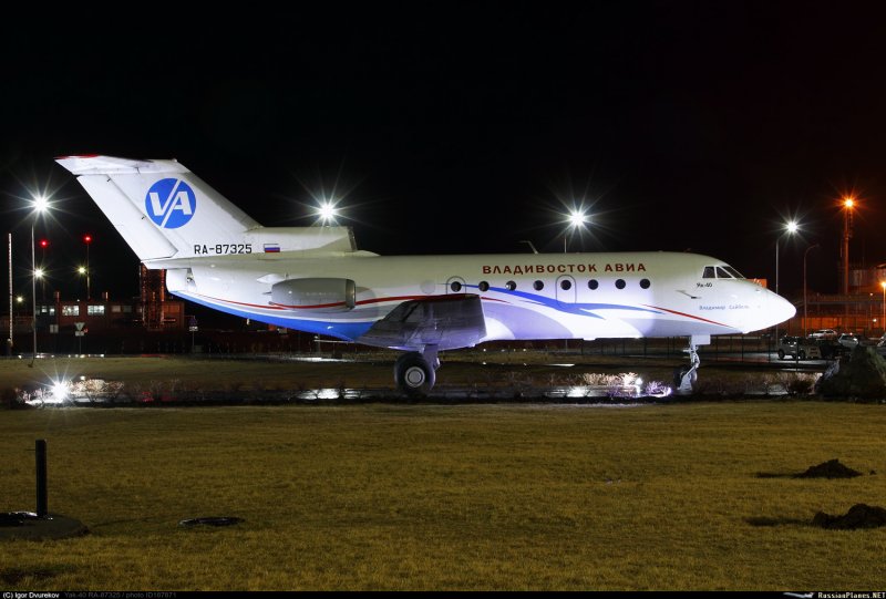 Фото як-42 на взлете