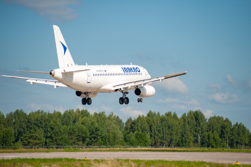 Sukhoi Superjet 100-95