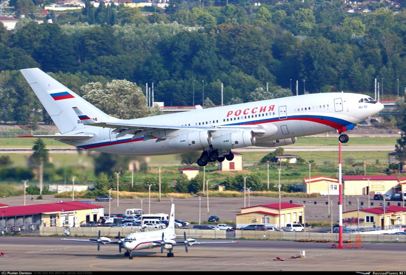 Самолет Sukhoi Superjet 100-95
