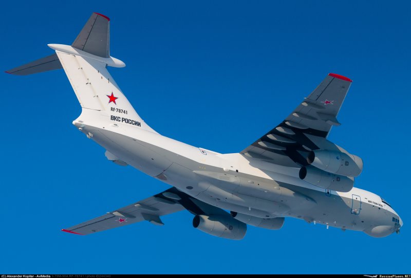 Самолёт топливозаправщик ил-78