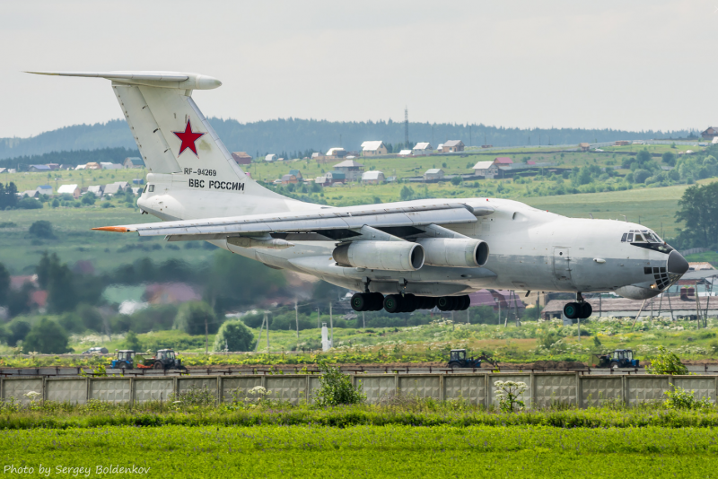 Самолет-заправщик ил-78м-90а