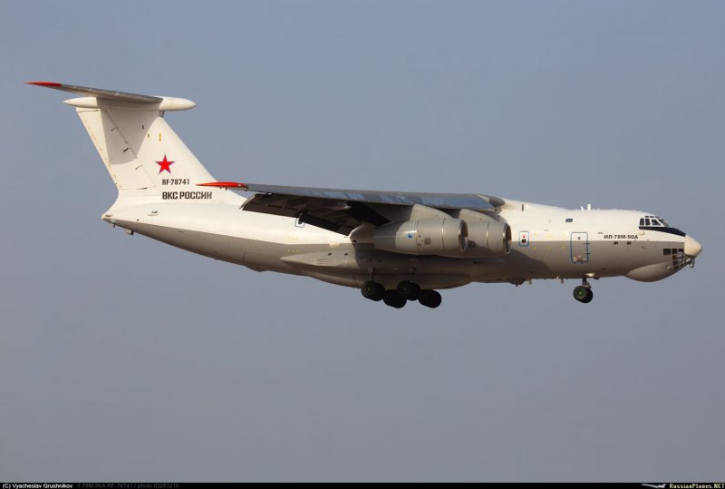 Ил-78м-90а на заводе