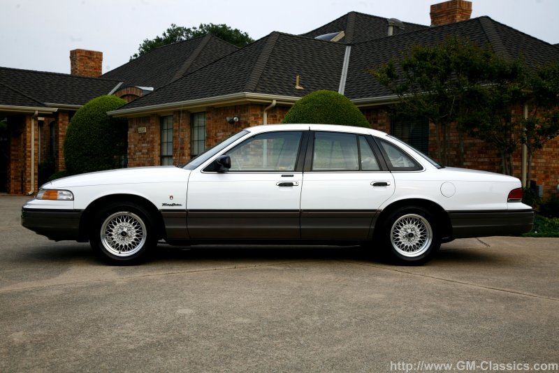 Ford Ltd 1988