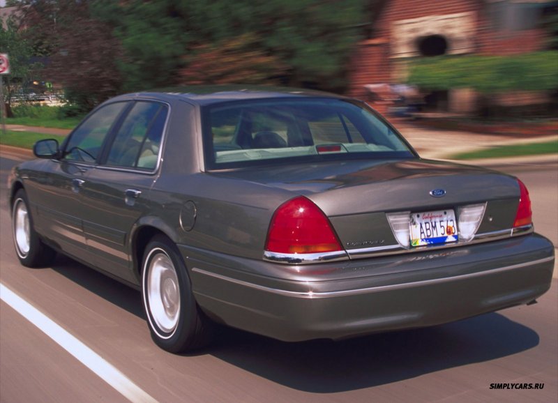 Ford Crown Victoria 2005