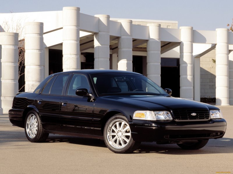 Ford Crown Victoria