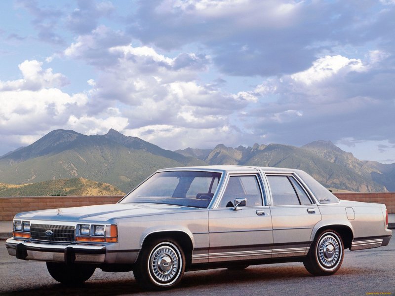 Ford Ltd Crown Victoria 1981