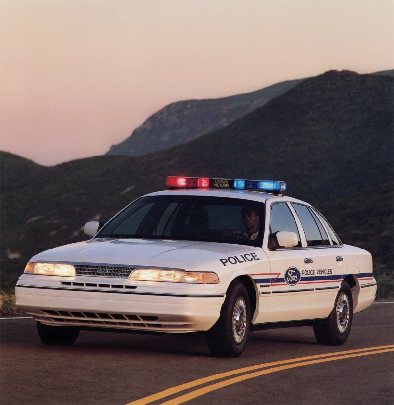 Ford Crown Victoria 90