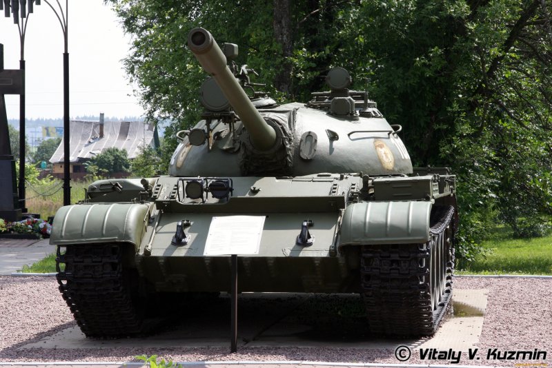 Средний танк т-54б