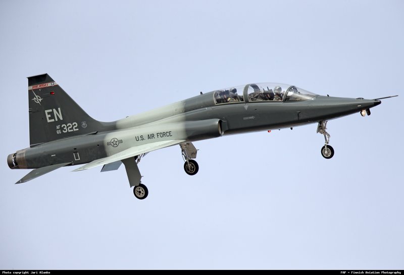 T-38 самолет
