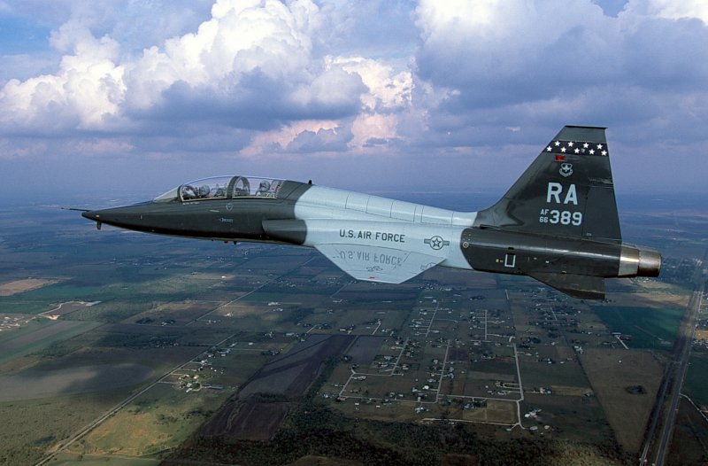 T-38 самолет