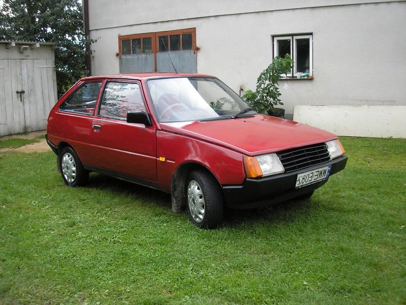 Машина ЗАЗ 1102 Таврия