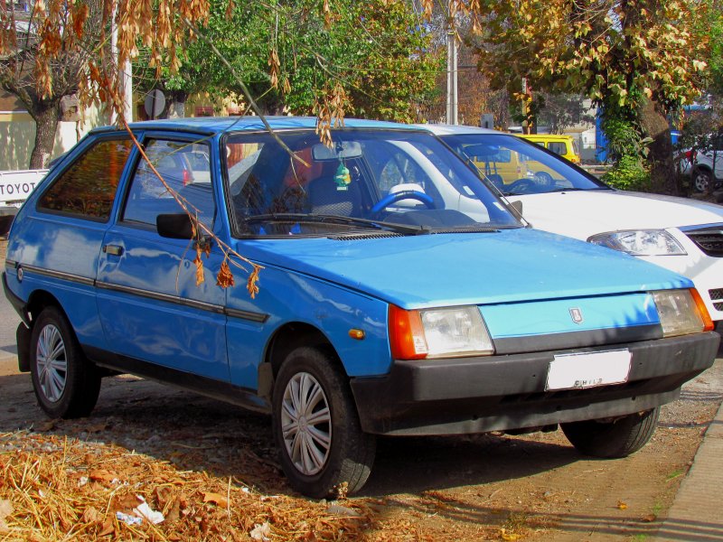 Машина Таврия 1102 салон.