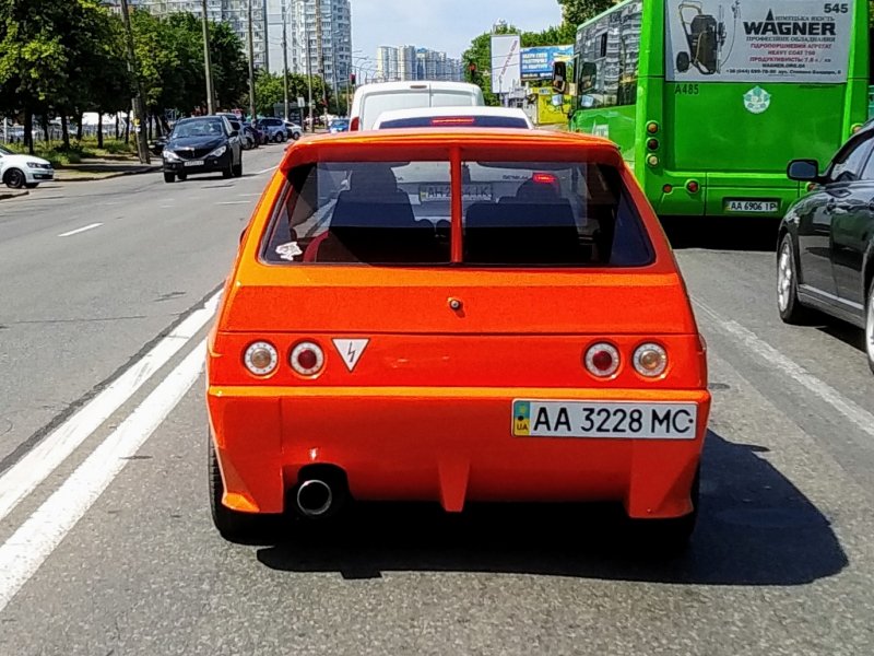 ЗАЗ-1102 «Таврия»