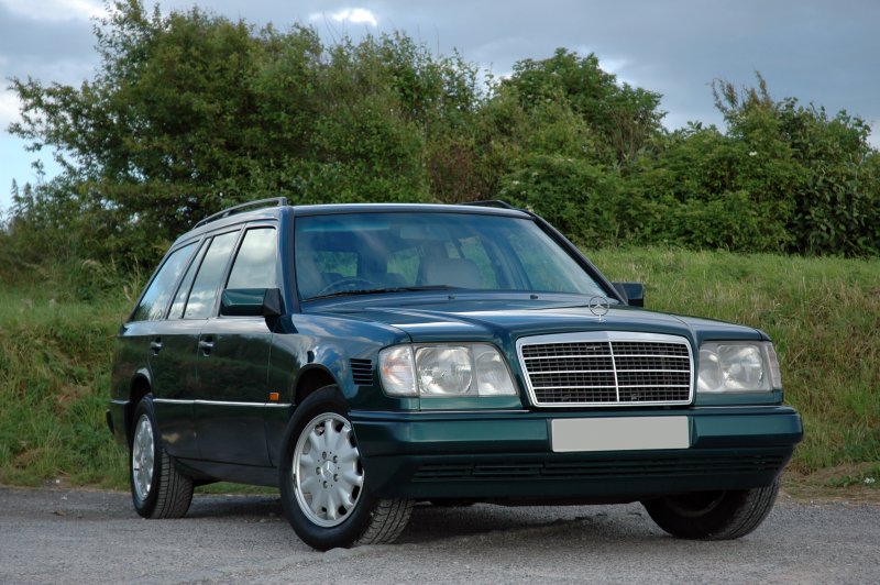 Мерседес-Бенц w124 дизель универсал