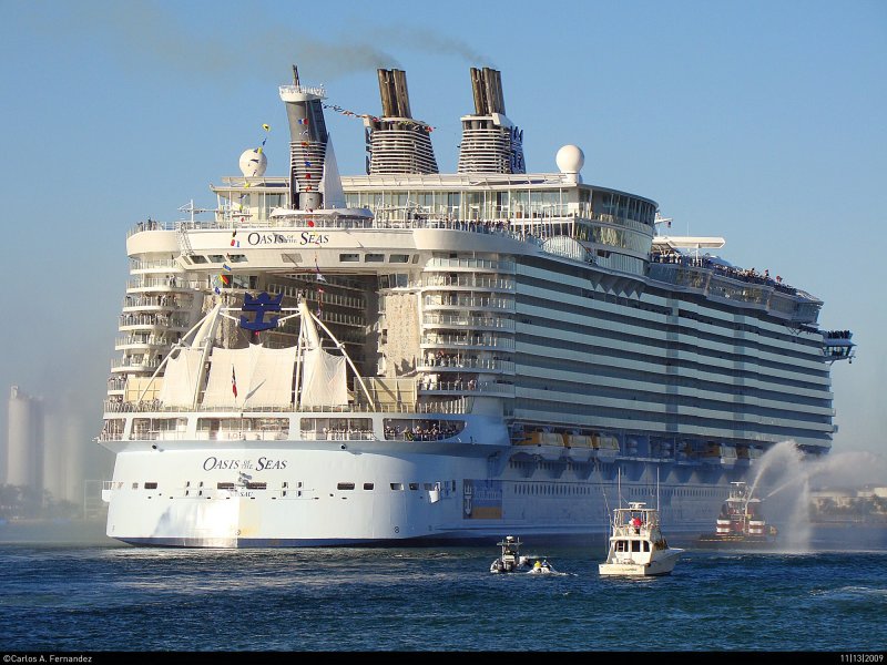 Лайнер Oasis of the Seas