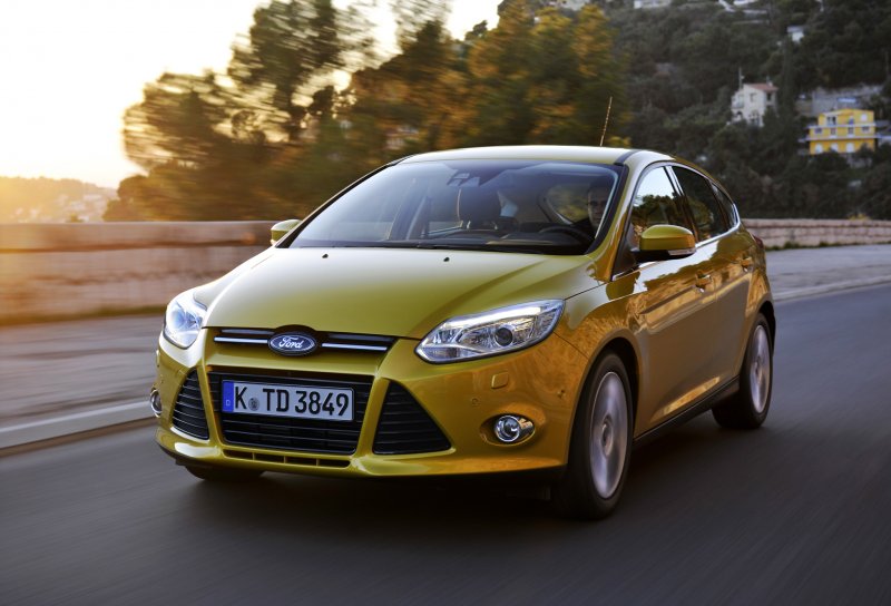 Ford Focus 2011 хэтчбек