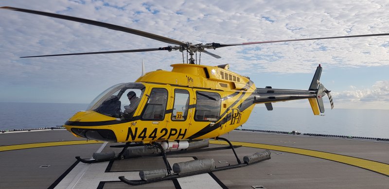 Вертолёт Bell 400