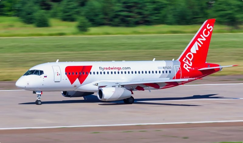 Red Wings самолёты Сургут Челябинск сухой Джет 100
