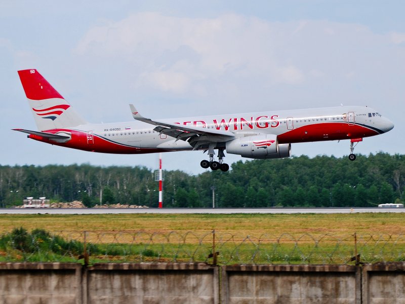 Airbus a320 ред Вингс