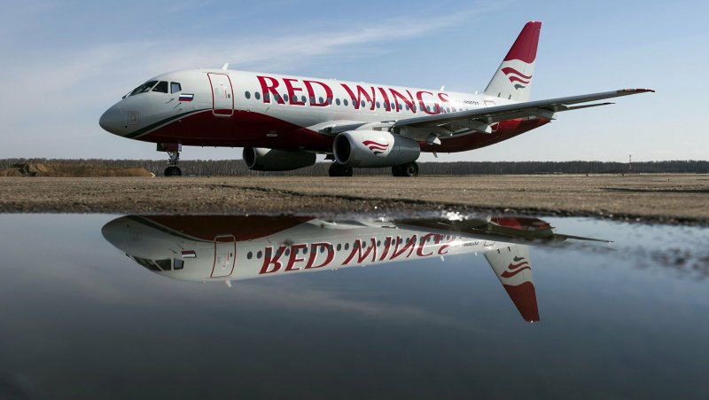 SSJ 100 Red Wings новая ливрея