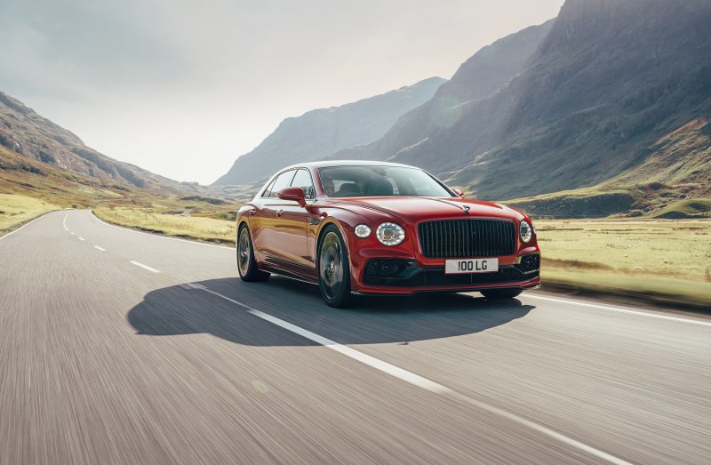 Бентли Flying Spur 2021