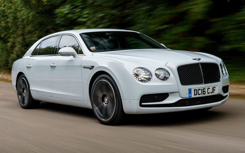 Bentley Flying Spur v8