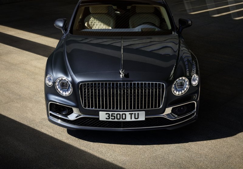 Бентли Flying Spur 2020