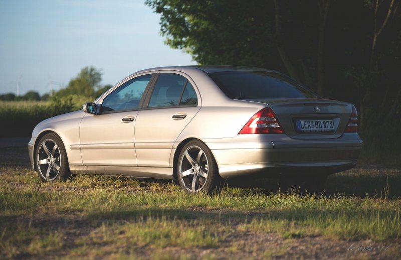 Мерседес Бенц w203