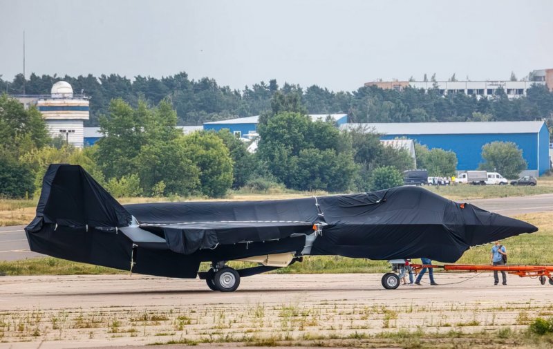 Новый истребитель на Макс 2021 Checkmate