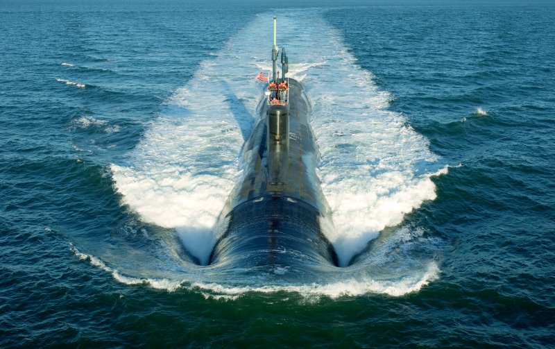 Четвёртая многоцелевая подводная лодка ВМС США "Вирджиния"