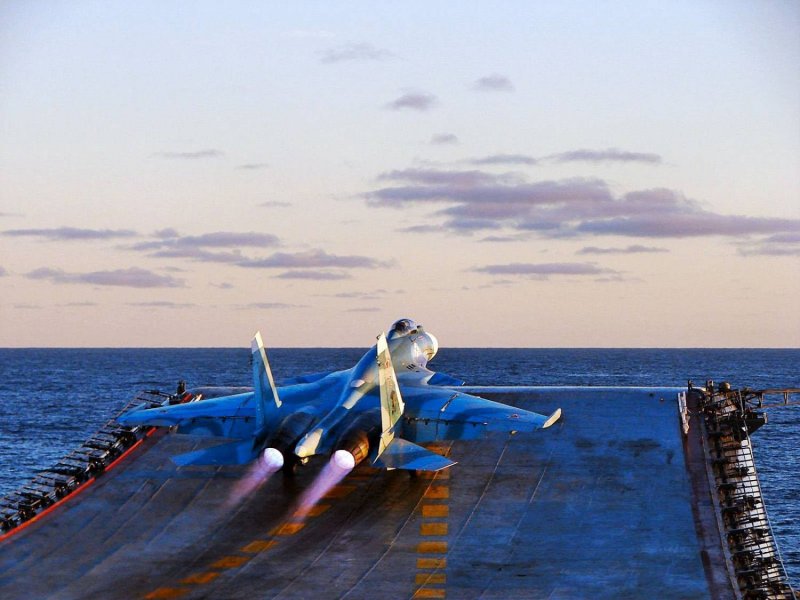 Су-33 взлёт