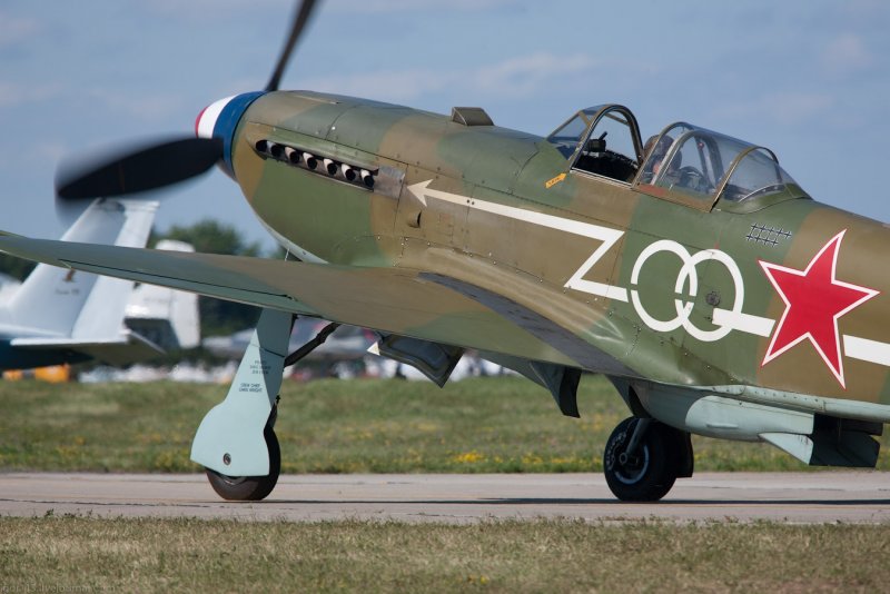 Самолет як-9п