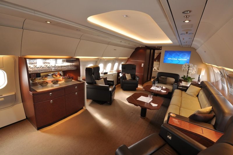 Алишер Усманов Airbus a340