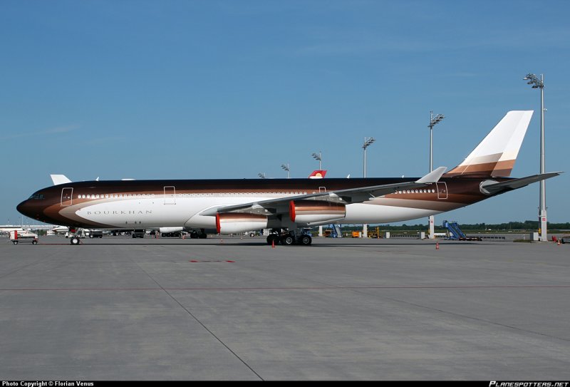 Airbus a340 Алишера Усманова