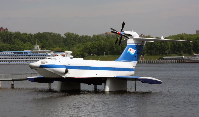 Транспортно-десантный экраноплан а-90