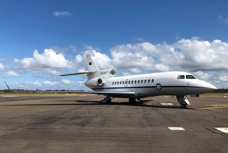 Aviation Travel Challenger 604