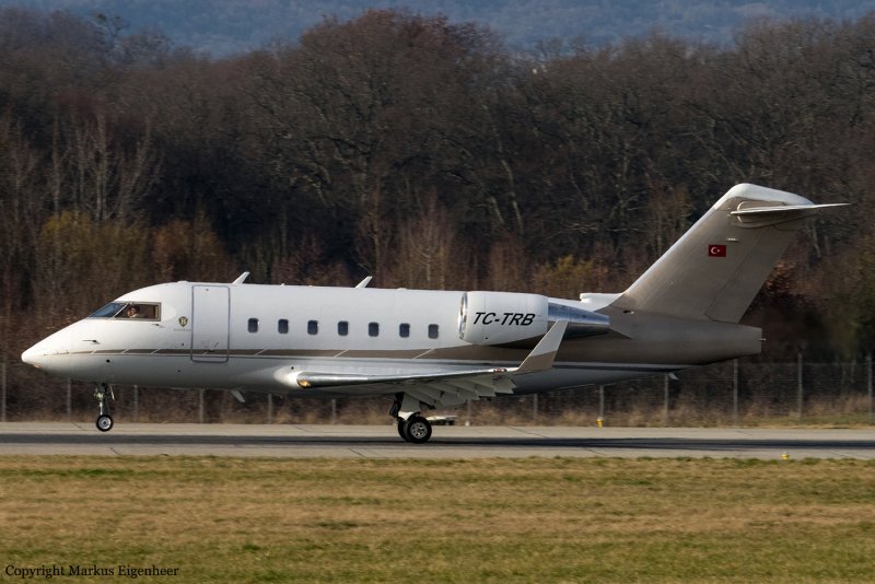 Bombardier Challenger 605 Cabin