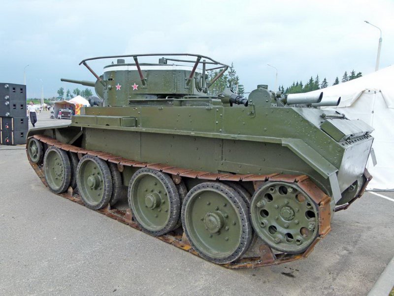 БТ-7 обр.1937 с антенной