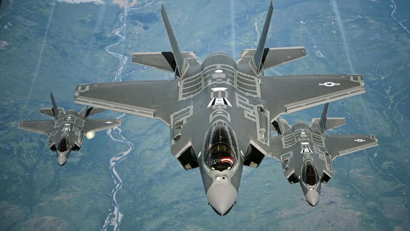 F-35 контейнер РЭБ