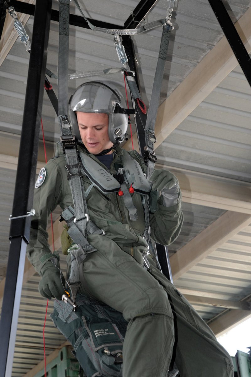 F-18 Pilot Seat