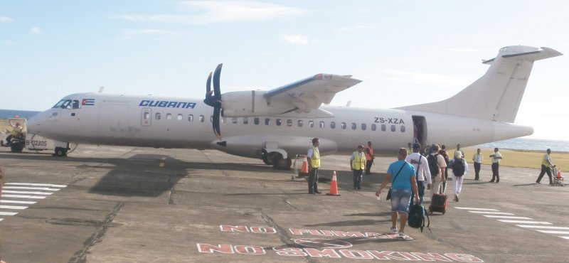 ATR 72 самолет салон