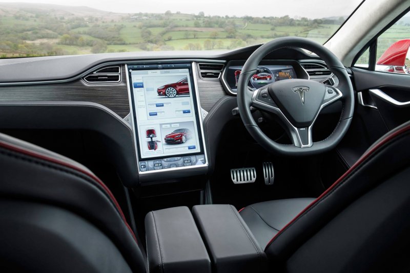 Tesla model x салон белый