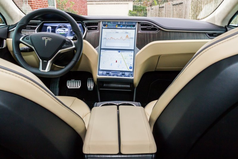 Tesla model 3 салон