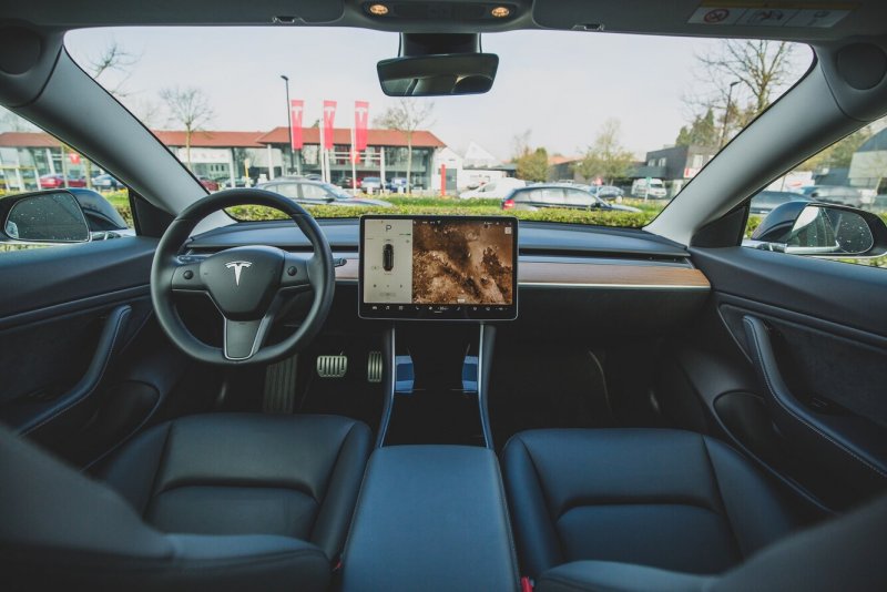 Tesla model x салон