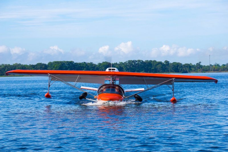 Самолет Cessna 172