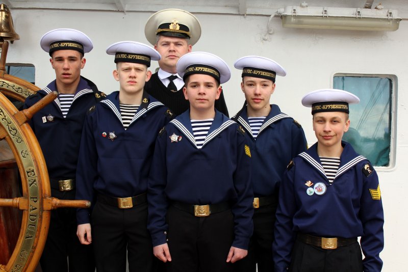 Морские курсанты